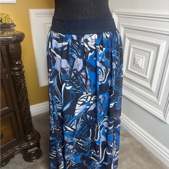 BOSS RTR
Vapliso Skirt Blue Abstract Print Women's Skirt - Picture 11 of 17